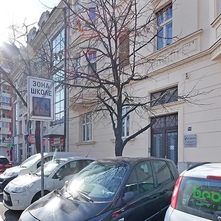Daire Ikar Belgrad
